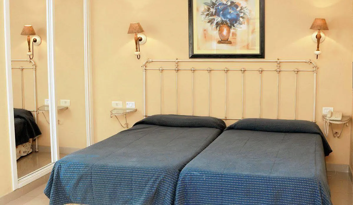 Hotel Rf Astoria - Adults Only Puerto de la Cruz  3*, Puerto de la Cruz (Tenerife)
